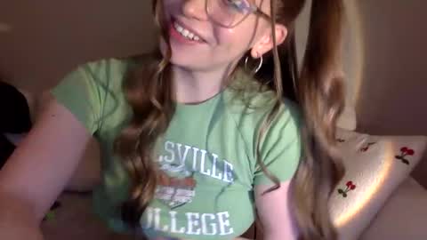 Snapshot of amberbunny1 chatting on 11, 1, 2025 Amber 3 online show from 11, 1, 2025