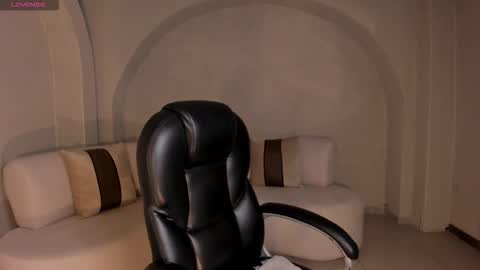  Amber   online show from 1, 12, 2025