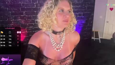 Snapshot of amberjade_aj chatting on 8, 7, 2026 Amber Jade online show from 8, 7, 2026