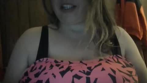 Snapshot of amberlixen chatting on 13, 5, 2026 amberlixen online show from 13, 5, 2026