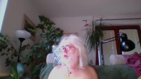 Snapshot of amberr11 chatting on 19, 12, 2024 Amberr11 online show from 19, 12, 2024