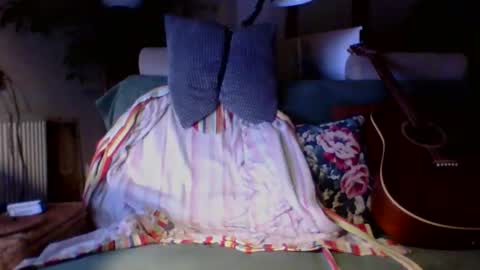 Snapshot of amberr11 chatting on 10, 9, 2025 Amberr11 online show from 10, 9, 2025