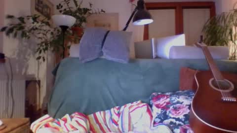 Snapshot of amberr11 chatting on 11, 9, 2025 Amberr11 online show from 11, 9, 2025