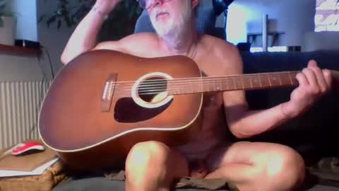 Snapshot of amberr11 chatting on 25, 9, 2025 Amberr11 online show from 25, 9, 2025