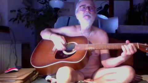 Snapshot of amberr11 chatting on 4, 10, 2025 Amberr11 online show from 4, 10, 2025