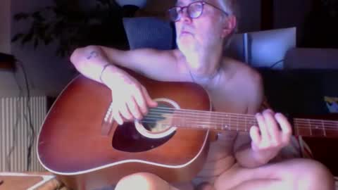 Snapshot of amberr11 chatting on 14, 10, 2025 Amberr11 online show from 14, 10, 2025