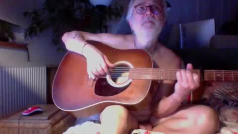 Snapshot of amberr11 chatting on 28, 10, 2025 Amberr11 online show from 28, 10, 2025