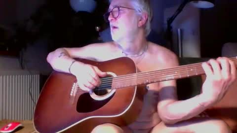 Snapshot of amberr11 chatting on 2, 12, 2025 Amberr11 online show from 2, 12, 2025