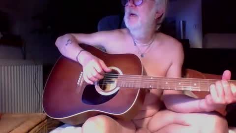 Snapshot of amberr11 chatting on 21, 12, 2025 Amberr11 online show from 21, 12, 2025