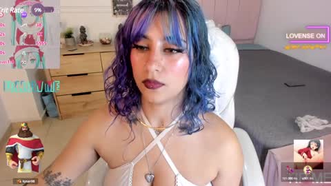 amberr_thompson online show from 5, 12, 2024