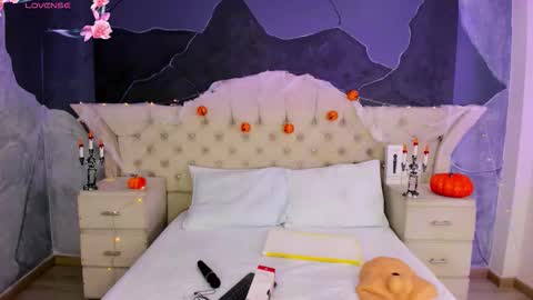 Snapshot of amberrgrey_ chatting on 22, 10, 2025 Amber Grey online show from 22, 10, 2025