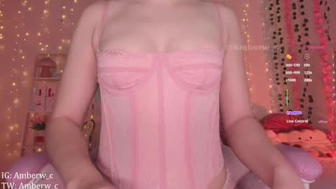 Snapshot of amberw_c chatting on 12, 9, 2025 IG - TW Amberw c online show from 12, 9, 2025