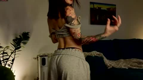 Moon inst 4mbientmoon online show from 15, 4, 2026