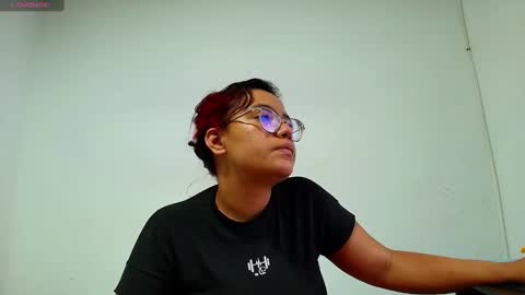 Amelia  Lucas online show from 8, 1, 2025