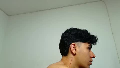 Amelia  Lucas online show from 21, 1, 2025