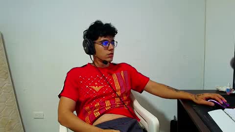 Amelia  Lucas online show from 28, 1, 2025