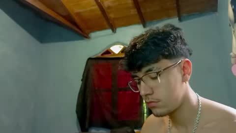 Amelia  Lucas online show from 15, 9, 2025