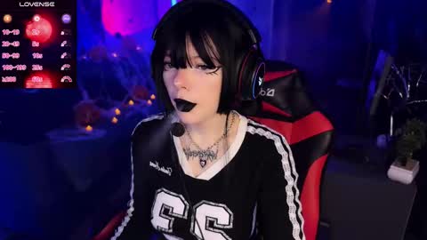 Amelia Aley  online show from 26, 10, 2025