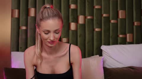 Amelia online show from 4, 12, 2024