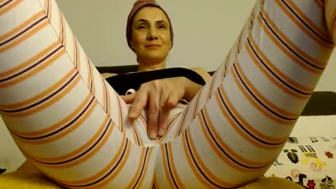 AME  or  Amelia online show from 5, 10, 2025