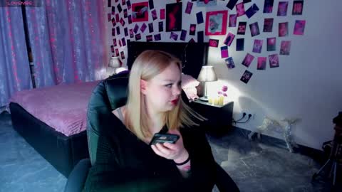 Amelia online show from 7, 4, 2026