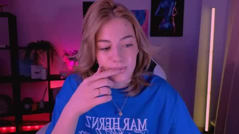 Snapshot of ameliarosaline chatting on 13, 5, 2026 ameliarosaline online show from 13, 5, 2026