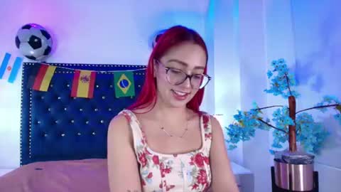 Snapshot of amelie_adamsx chatting on 16, 7, 2026 Amelie online show from 16, 7, 2026