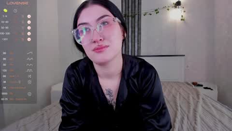 Snapshot of ameliya_sun chatting on 5, 2, 2025 Aylin online show from 5, 2, 2025