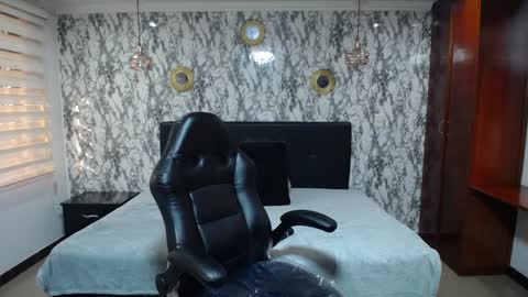 Amell Thomson online show from 16, 1, 2025