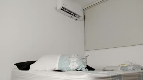 Snapshot of amellove chatting on 19, 2, 2025 Amelie gadotx ig online show from 19, 2, 2025