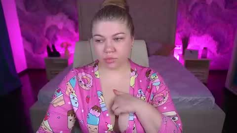 Snapshot of amellywhite chatting on 17, 6, 2026 Alina online show from 17, 6, 2026