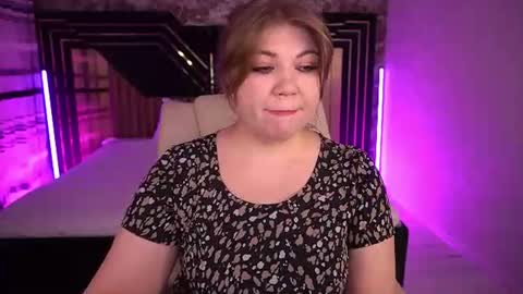 Snapshot of amellywhite chatting on 28, 6, 2026 Alina online show from 28, 6, 2026