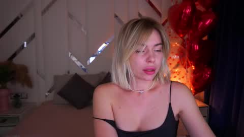 Amely online show from 13, 2, 2025