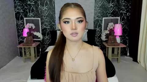 Claire online show from 28, 10, 2025