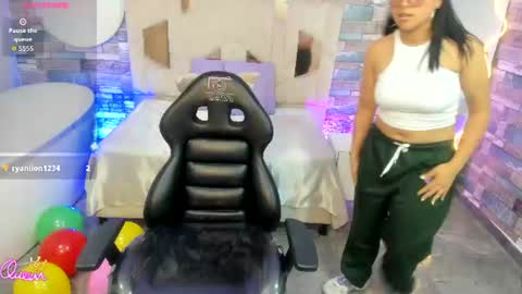 amhira_tay online show from 15, 7, 2026