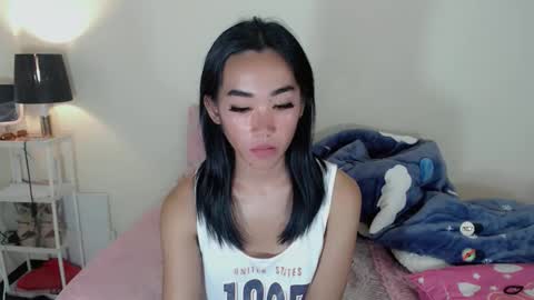 Snapshot of ami_lewis chatting on 13, 10, 2025 JOANNA online show from 13, 10, 2025