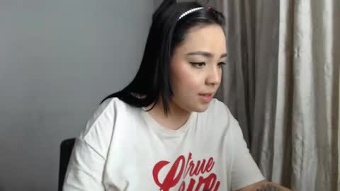 Snapshot of ami_rosee chatting on 2, 12, 2024 ami_rosee online show from 2, 12, 2024