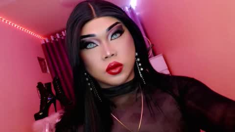 Queen Mireska online show from 10, 11, 2025