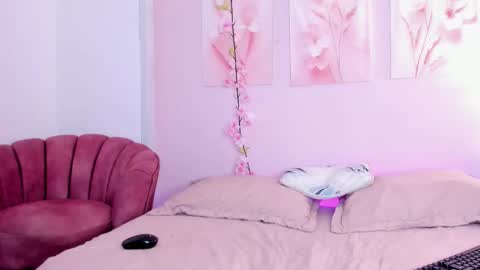 AmiiClark  online show from 6, 2, 2026