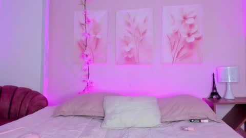 Snapshot of amiiclark chatting on 14, 3, 2026 AmiiClark online show from 14, 3, 2026