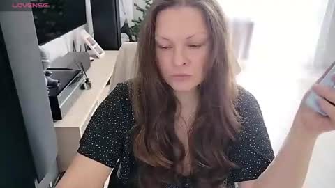 Snapshot of amilafran chatting on 17, 6, 2026 Mila online show from 17, 6, 2026