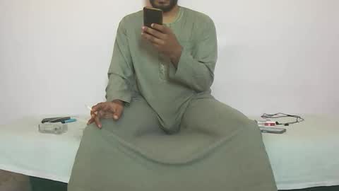 Snapshot of amir_elaraby chatting on 9, 10, 2025 Amir online show from 9, 10, 2025