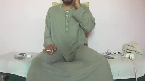 Snapshot of amir_elaraby chatting on 29, 10, 2025 Amir online show from 29, 10, 2025