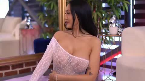 Snapshot of amiraaluxe chatting on 6, 7, 2026 Amira online show from 6, 7, 2026