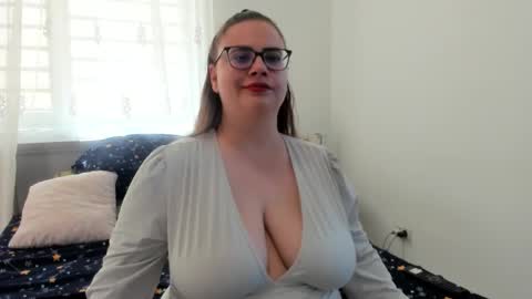 Amira Vyxen online show from 26, 5, 2026