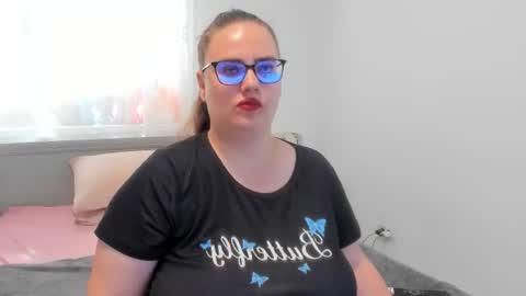 Snapshot of amiravyxen chatting on 24, 6, 2026 Amira Vyxen online show from 24, 6, 2026