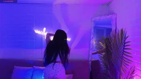 Snapshot of ammy_tay chatting on 7, 11, 2025 ammy_tay online show from 7, 11, 2025