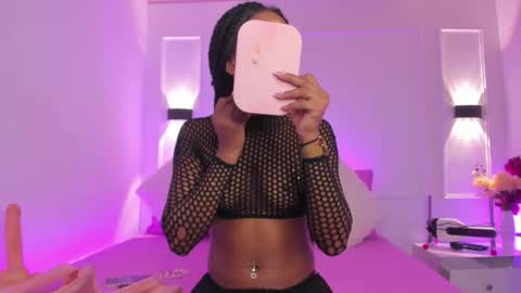 Snapshot of ammyroux chatting on 26, 5, 2026 Ammy Roux online show from 26, 5, 2026