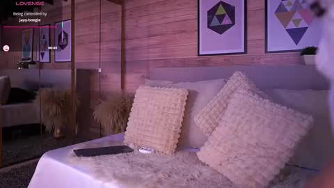 Ammy Scott  online show from 5, 12, 2025