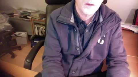 Amor2200 online show from 3, 1, 2025